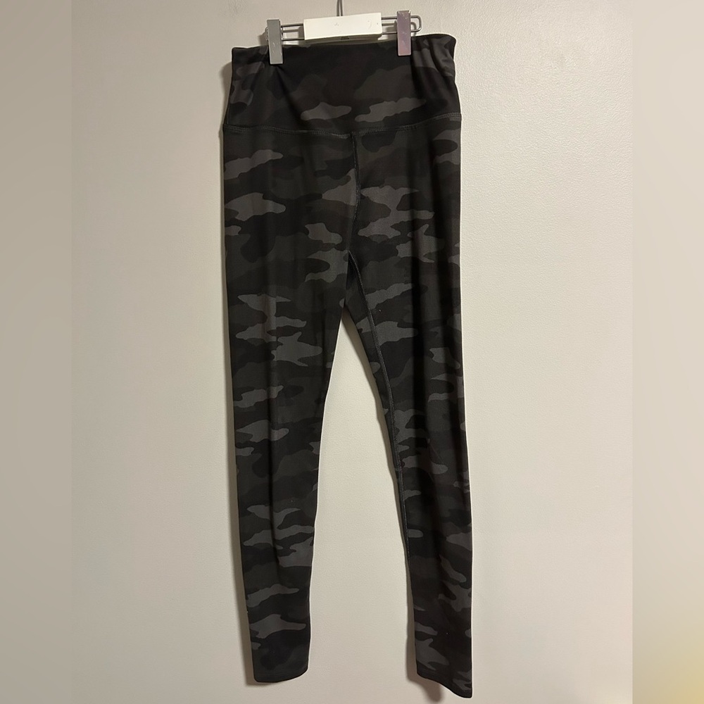 (3/$20) SO small grey-green Camouflage athletic Leggings